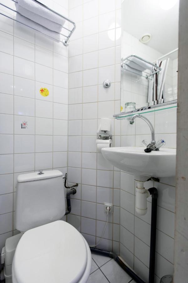 Budget Single Room (this room has shared bathroom)
